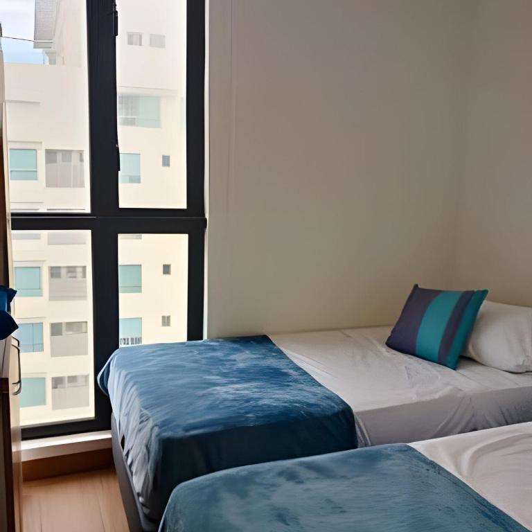 Brand New, 3blocks from Walled C, Stunning Views - Apartment - 10
