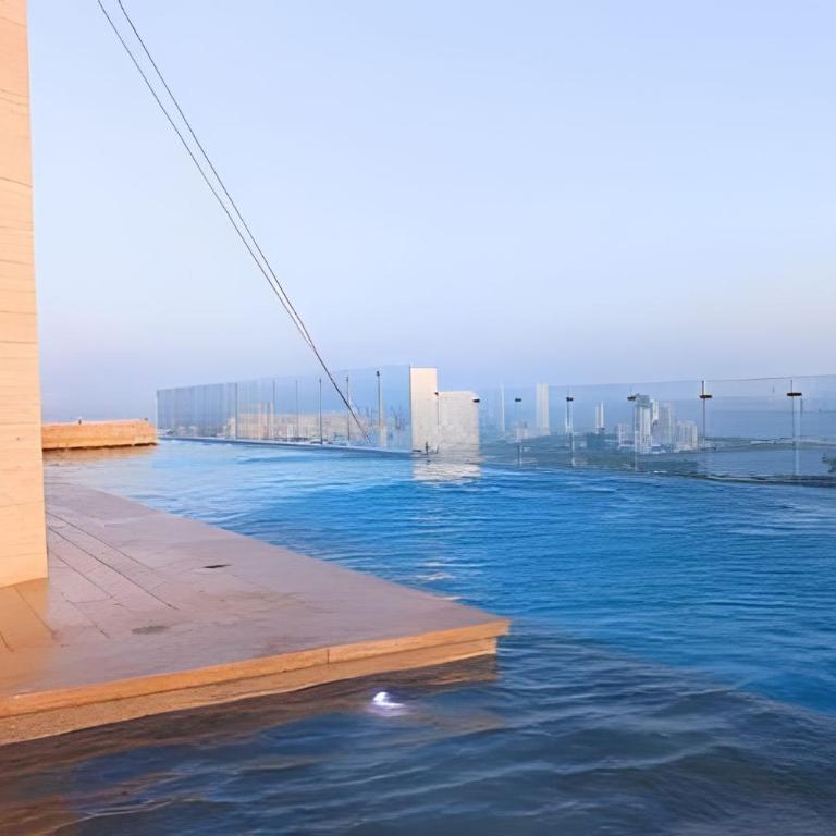 Brand New, 3blocks from Walled C, Stunning Views - Apartment - 29