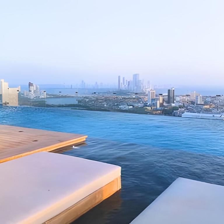 Brand New, 3blocks from Walled C, Stunning Views - Apartment - 31