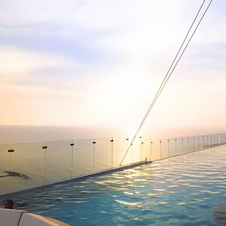 Brand New, 3blocks from Walled C, Stunning Views - Apartment - 35