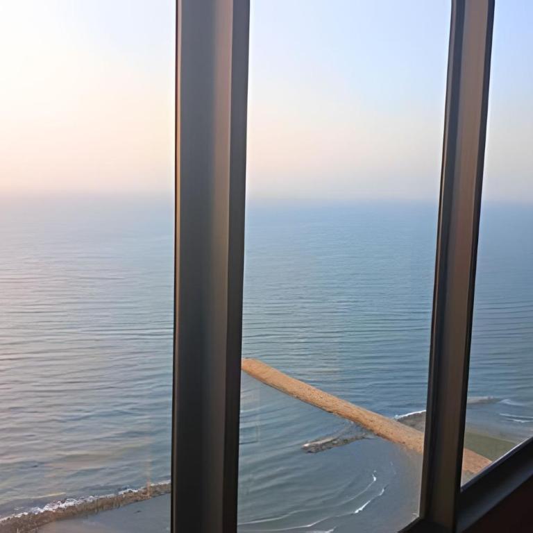Brand New, 3blocks from Walled C, Stunning Views - Apartment - 40