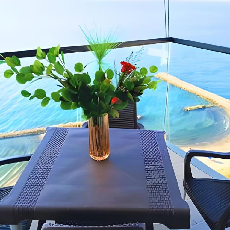 Brand New, 3blocks from Walled C, Stunning Views - Apartment - 44