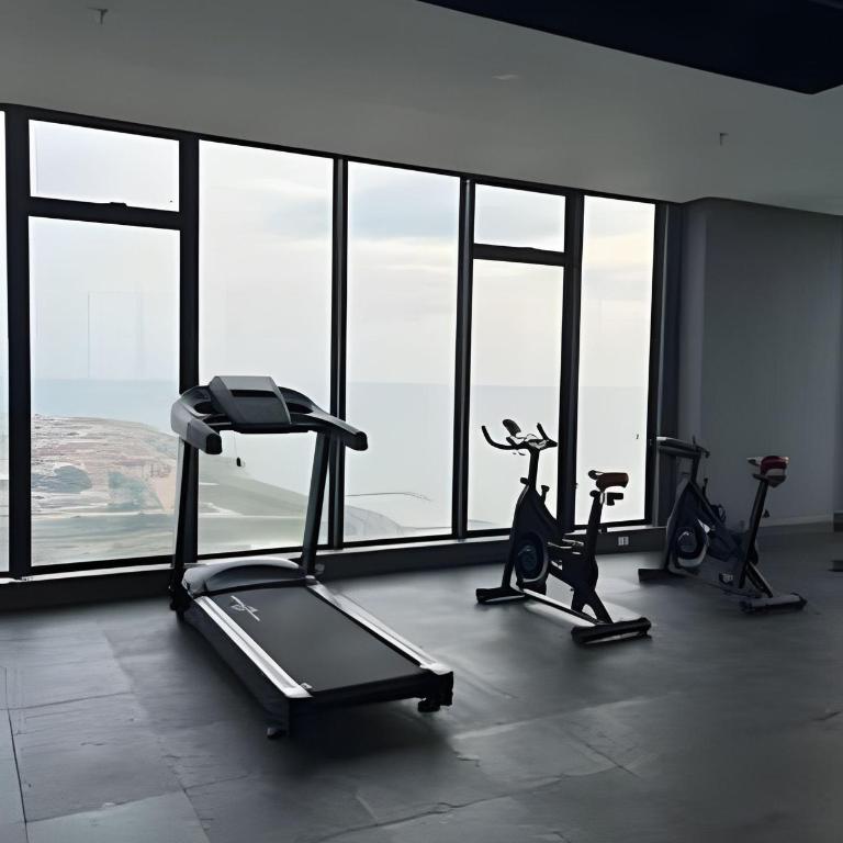 Brand New, 3blocks from Walled C, Stunning Views - Apartment - 55