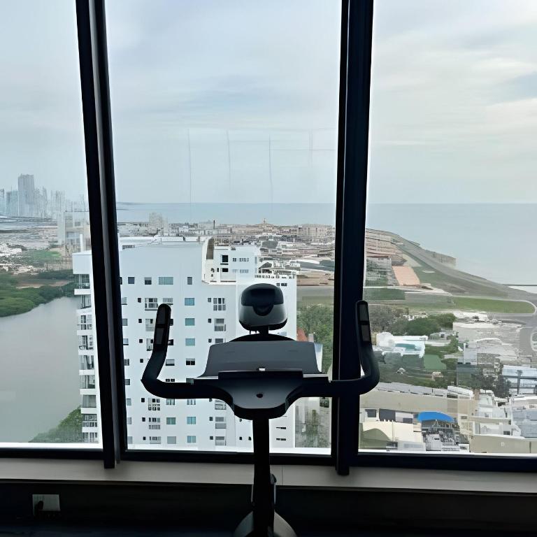 Brand New, 3blocks from Walled C, Stunning Views - Apartment - 58