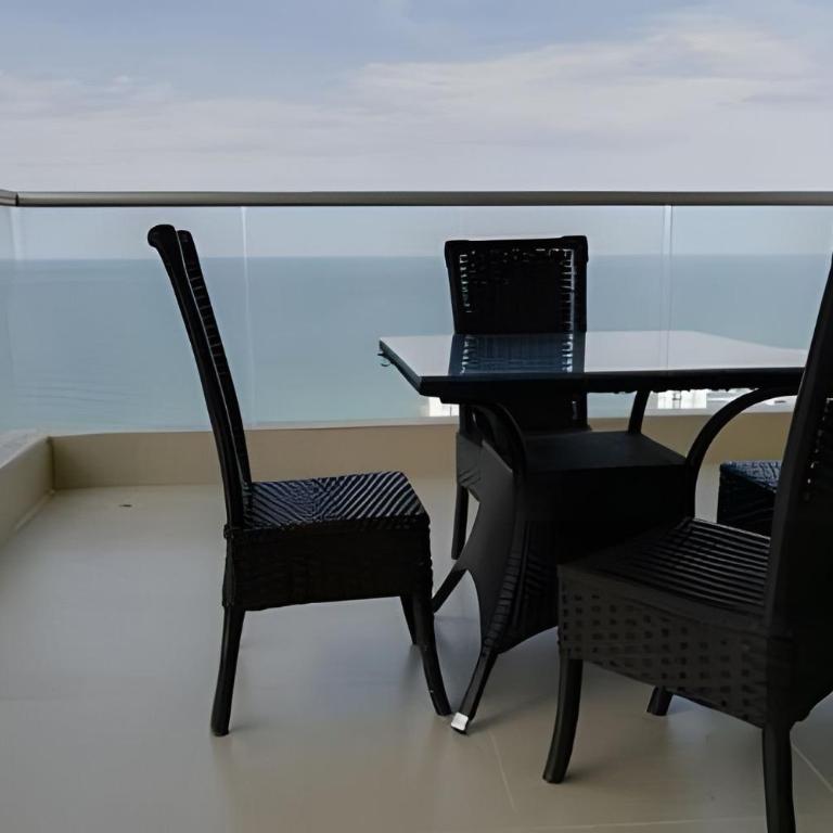 Luxury & Spectacular View in Laguito - Two-Bedroom Apartment with Balcony and Sea View - 6