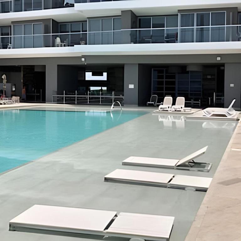 Breathtaking ocean view, central location - Two-Bedroom Deluxe Apartment with Ocean View - 9