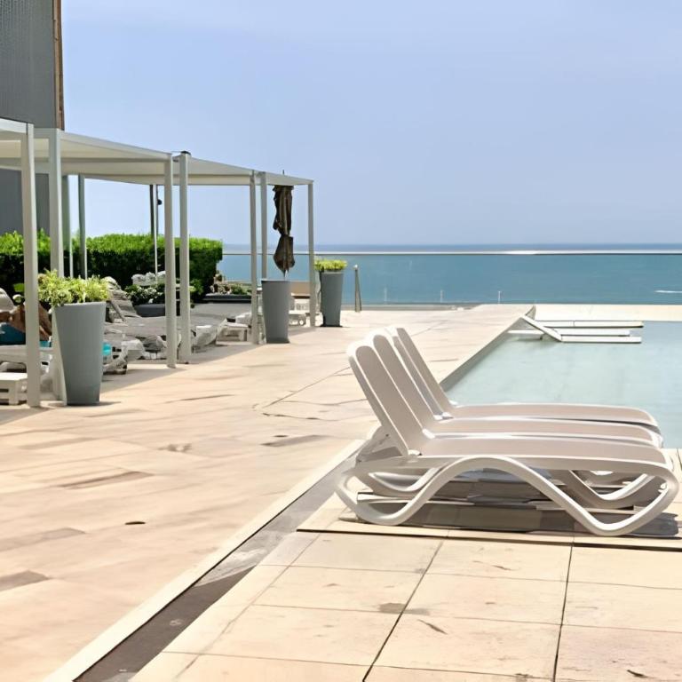 Breathtaking ocean view, central location - Two-Bedroom Deluxe Apartment with Ocean View - 10