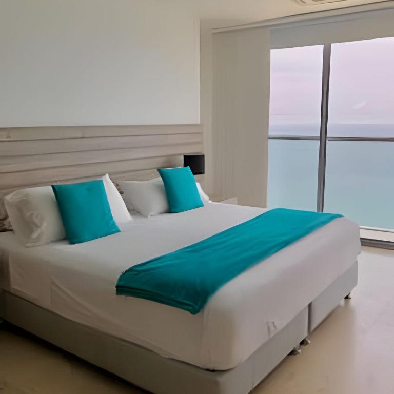 Breathtaking ocean view, central location - Two-Bedroom Deluxe Apartment with Ocean View - 14