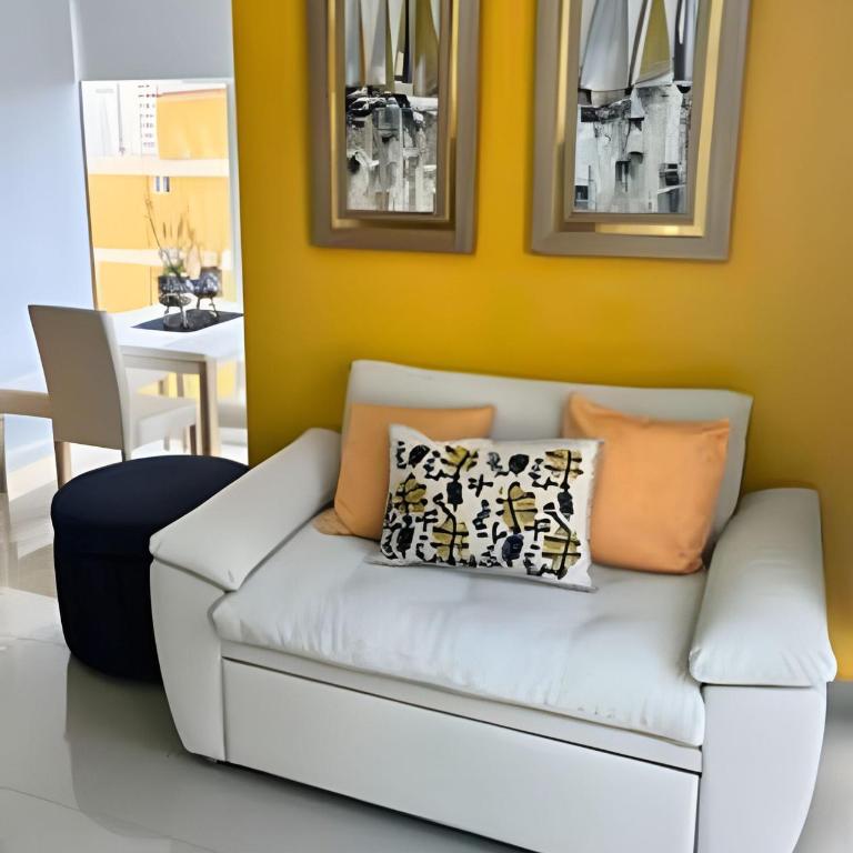 Charming Loft near the Beach - Deluxe One-Bedroom Apartment - 12