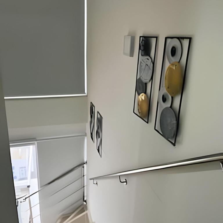 Charming Loft near the Beach - Deluxe One-Bedroom Apartment - 13