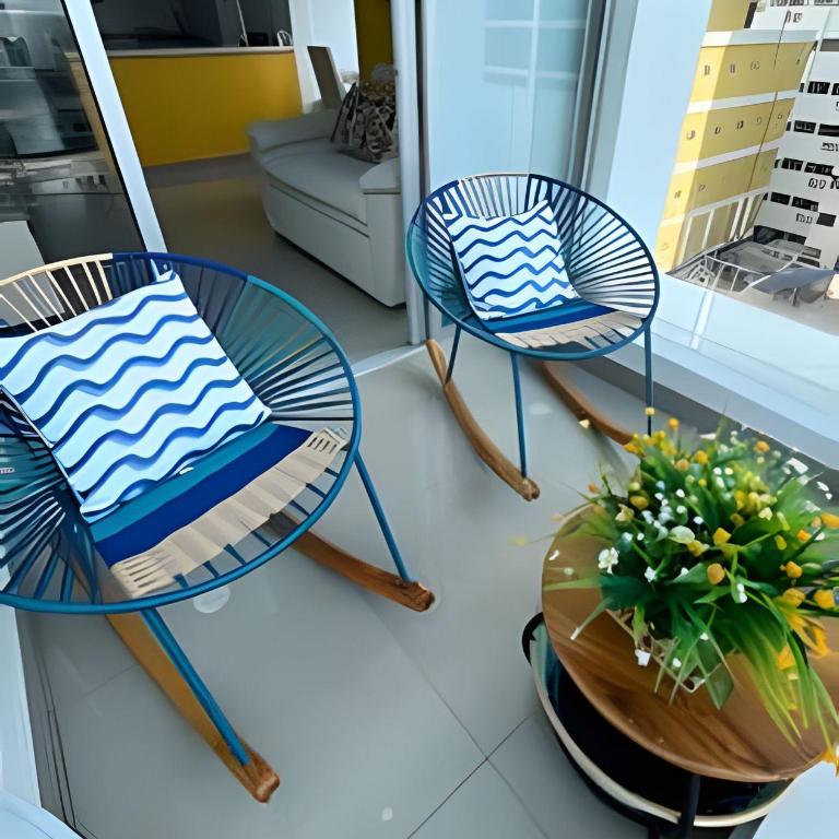 Charming Loft near the Beach - Deluxe One-Bedroom Apartment - 50