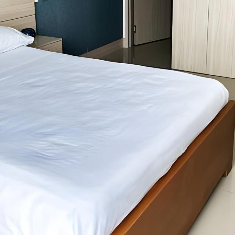 Ocean Majesty, Luxury Haven close to Walled City - One-Bedroom Apartment with Sea View and Balcony - 4