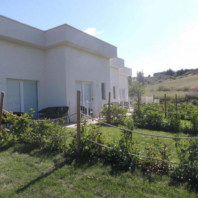 Amarena Garden House - Camera Matrimoniale con Vista Giardino - 2