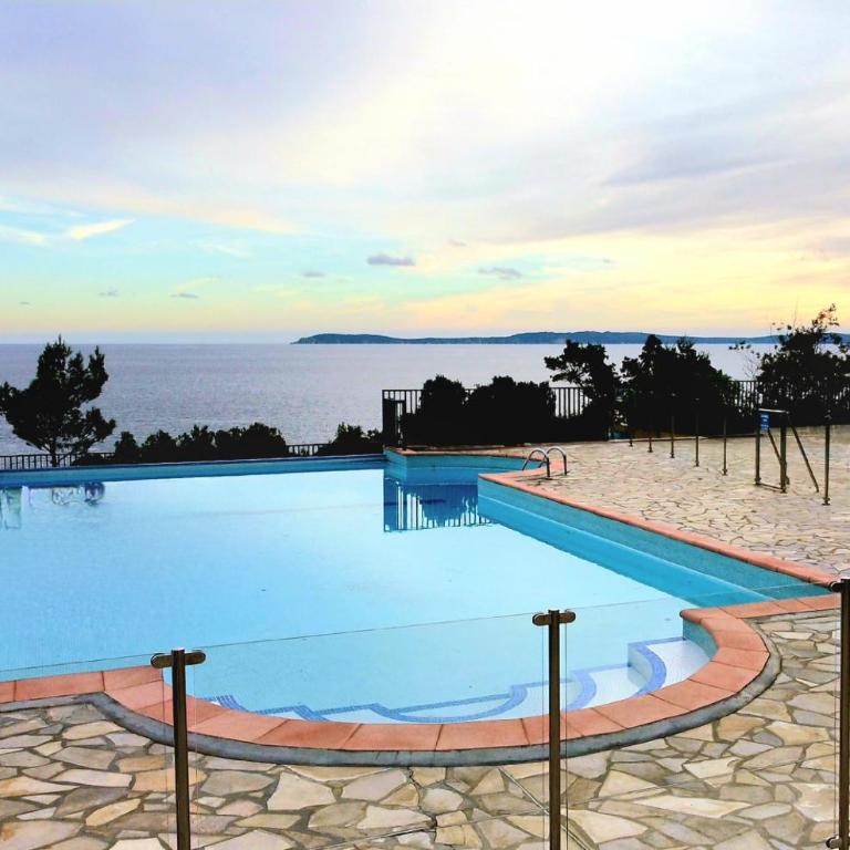 La Pinède - Small 2 bedroom sea view - with swimming pool - Appartamento con 2 Camere da Letto - 10