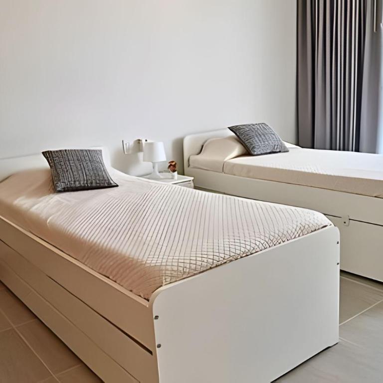 Lujo y privacidad, Vista y salida directa al mar - Apartamento de 2 dormitorios con balcón y vistas al mar - 3