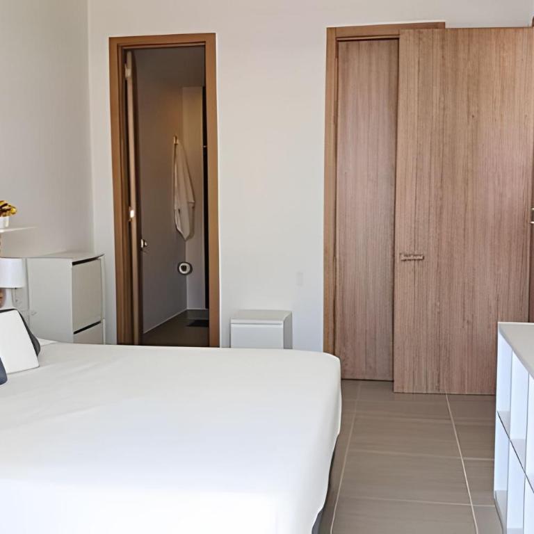 Lujo y privacidad, Vista y salida directa al mar - Apartamento de 2 dormitorios con balcón y vistas al mar - 15