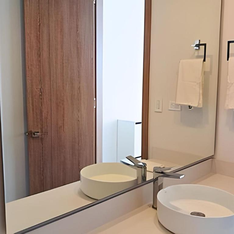 Lujo y privacidad, Vista y salida directa al mar - Apartamento de 2 dormitorios con balcón y vistas al mar - 20