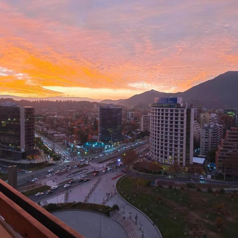 Espectacular vista al Hotel Mandarin - Apartment - 12