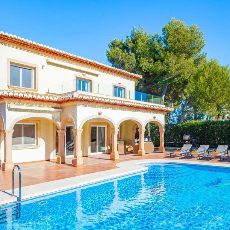 Villa Delfino by Villa Plus - Villa - 1