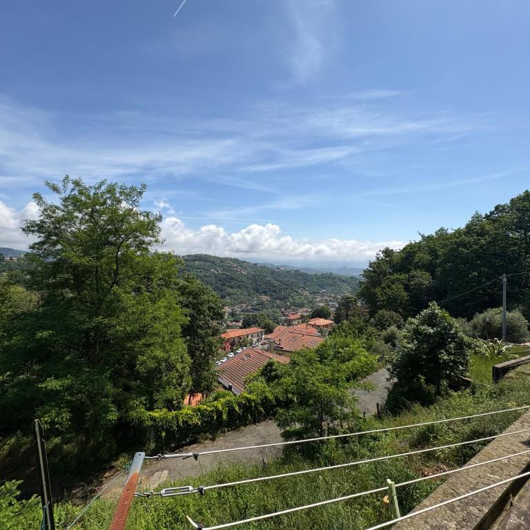Apartment for 6 people in a natural area - residential hillside neighborhood in La Spezia - 15 minutes from the train station - Val di Vara and Cinque Terre hiking trails - Two-Bedroom Apartment - 29