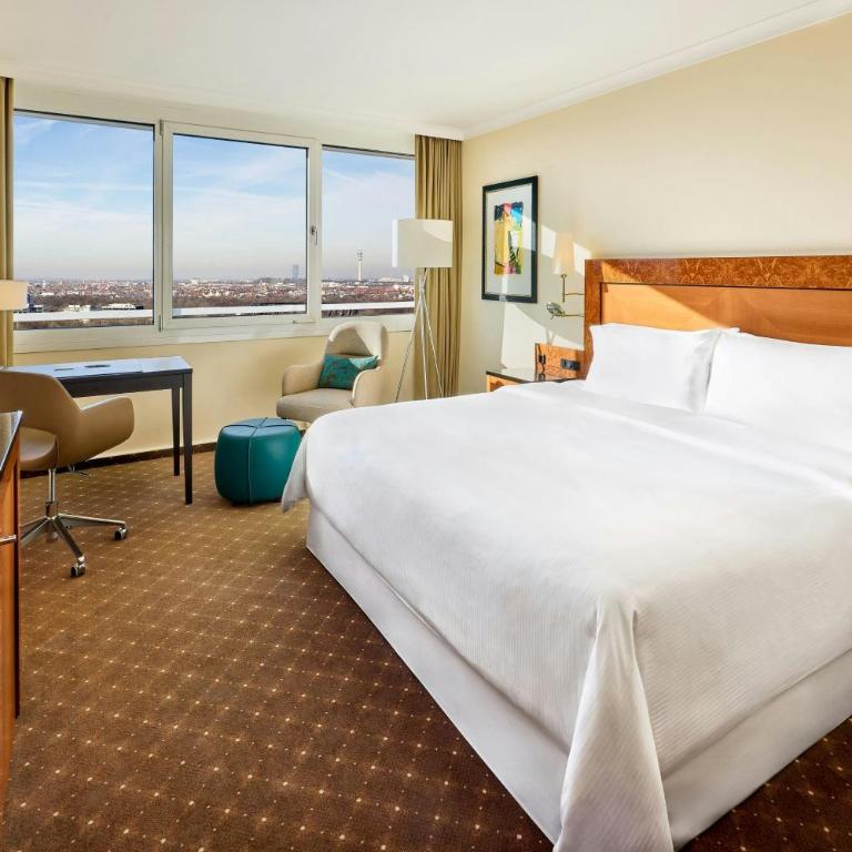 The Westin Grand Munich - Westin Club Zimmer mit 1 Kingsize-Bett - 2