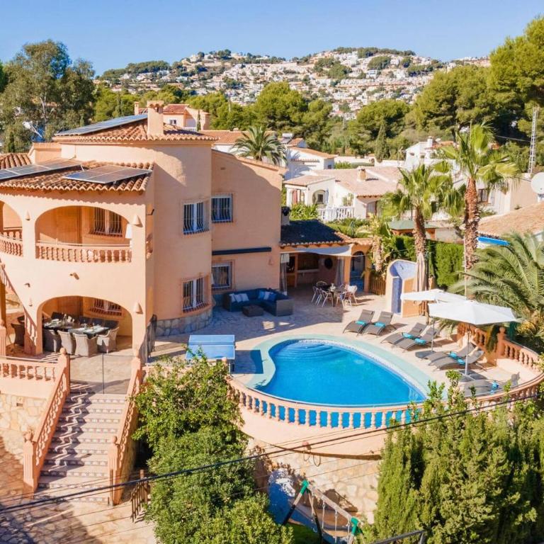 Villa Navacerrada by Villa Plus - Villa - 1