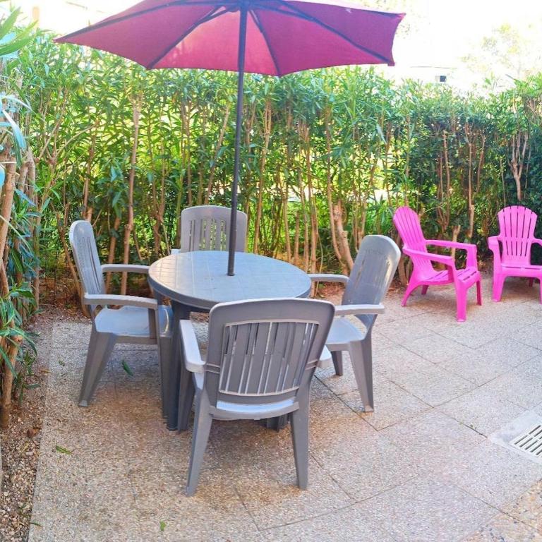 STE83 Le Lagon bleu, le Flore 16 avec jardin privatif tennis piscine pour 4 personnes - Appartement 1 Chambre - 2