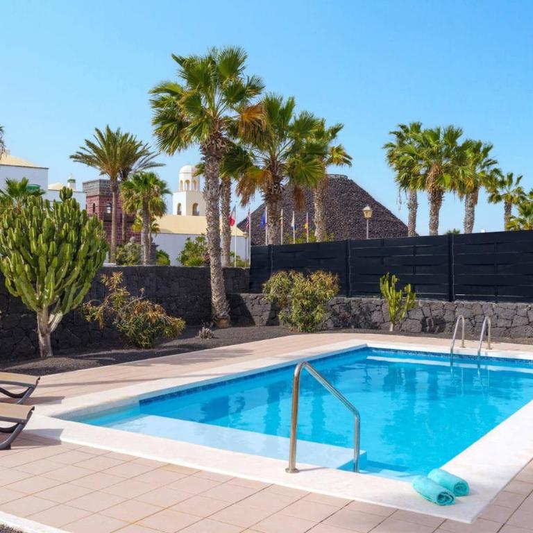 Villa Seasol 1 by Villa Plus - Villa - 2