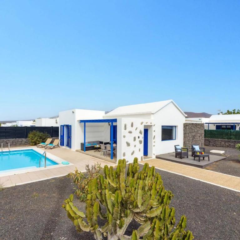 Villa Seasol 1 by Villa Plus - Villa - 13