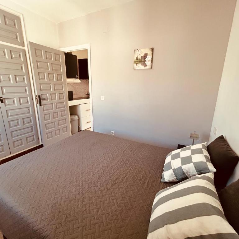 Empuriabrava, T2, terrasse, barbecue - Apartamento de 1 dormitorio - 23