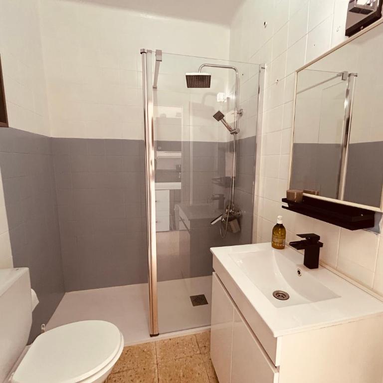 Empuriabrava, T2, terrasse, barbecue - Apartamento de 1 dormitorio - 17