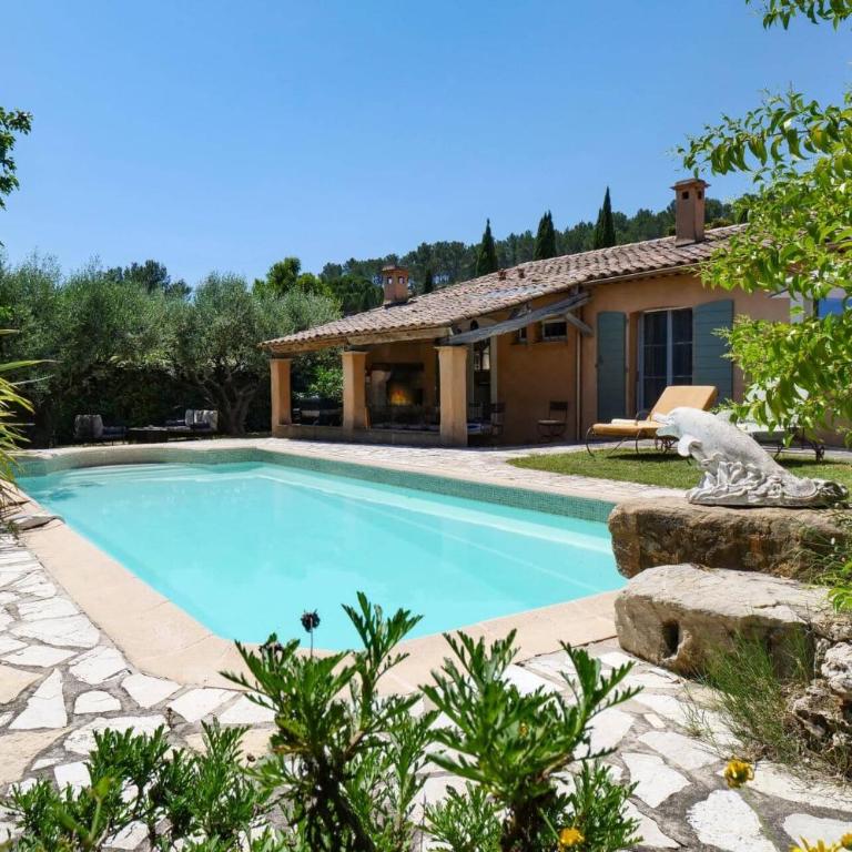 Villa Jas Fontaine by Villa Plus - Villa - 1