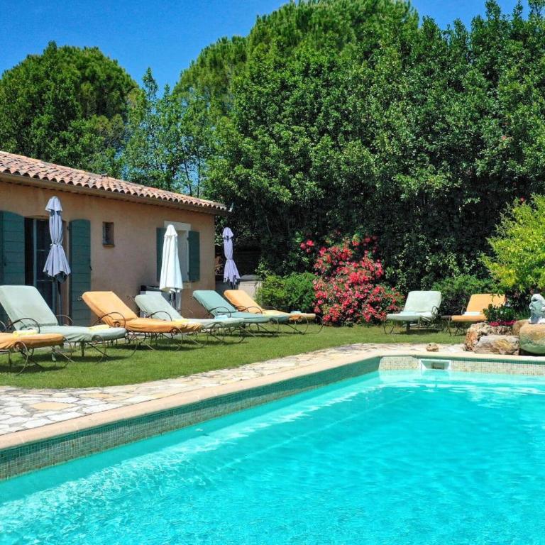 Villa Jas Fontaine by Villa Plus - Villa - 4