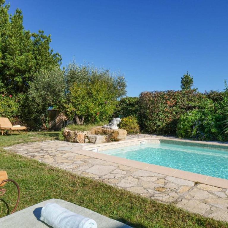 Villa Jas Fontaine by Villa Plus - Villa - 15