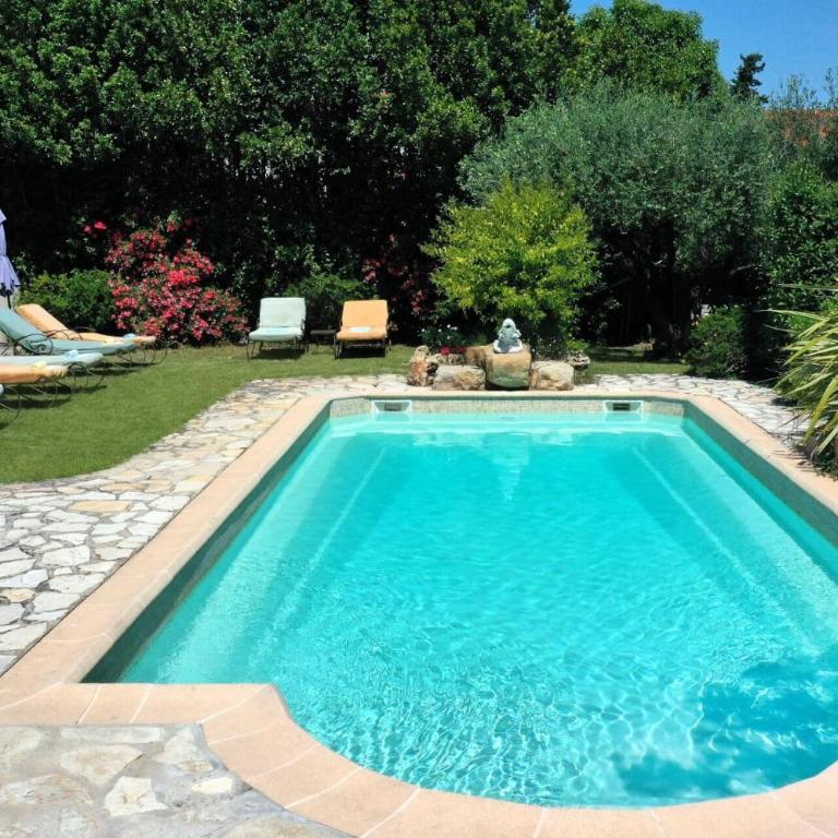 Villa Jas Fontaine by Villa Plus - Villa - 21