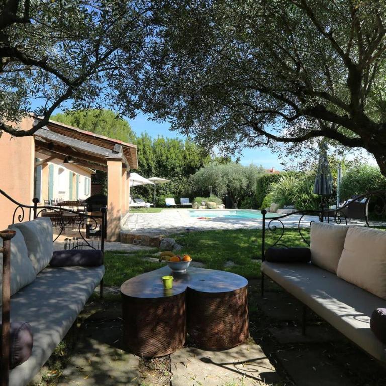 Villa Jas Fontaine by Villa Plus - Villa - 22