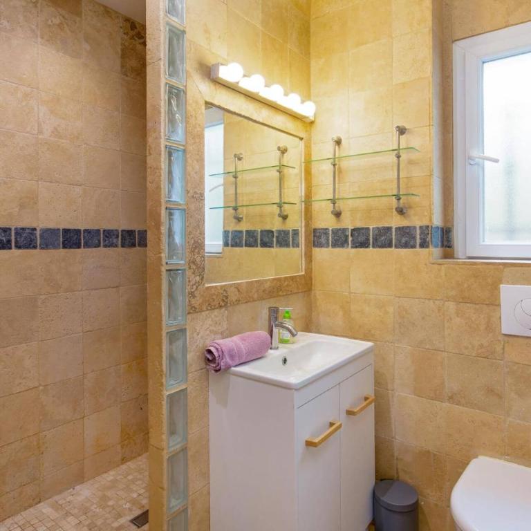 Villa Les Lavandieres by Villa Plus - Villa - 19