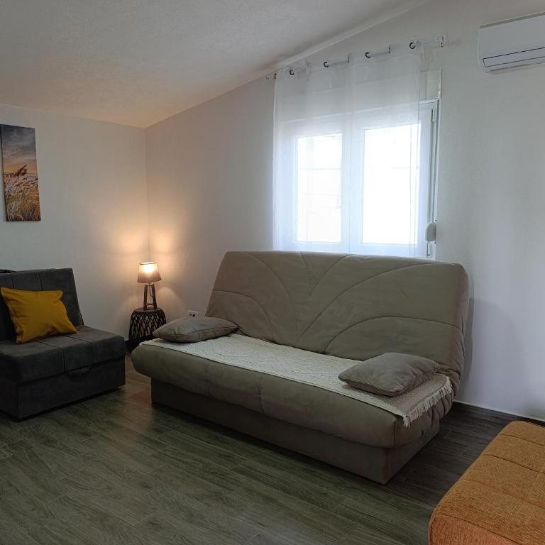 Sayohat Apartments - Apartment with Terrace - 19