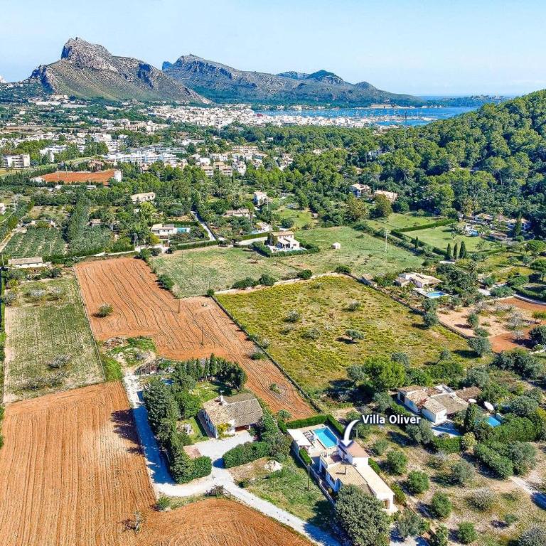 Villa Oliver by Villa Plus - Villa - 14