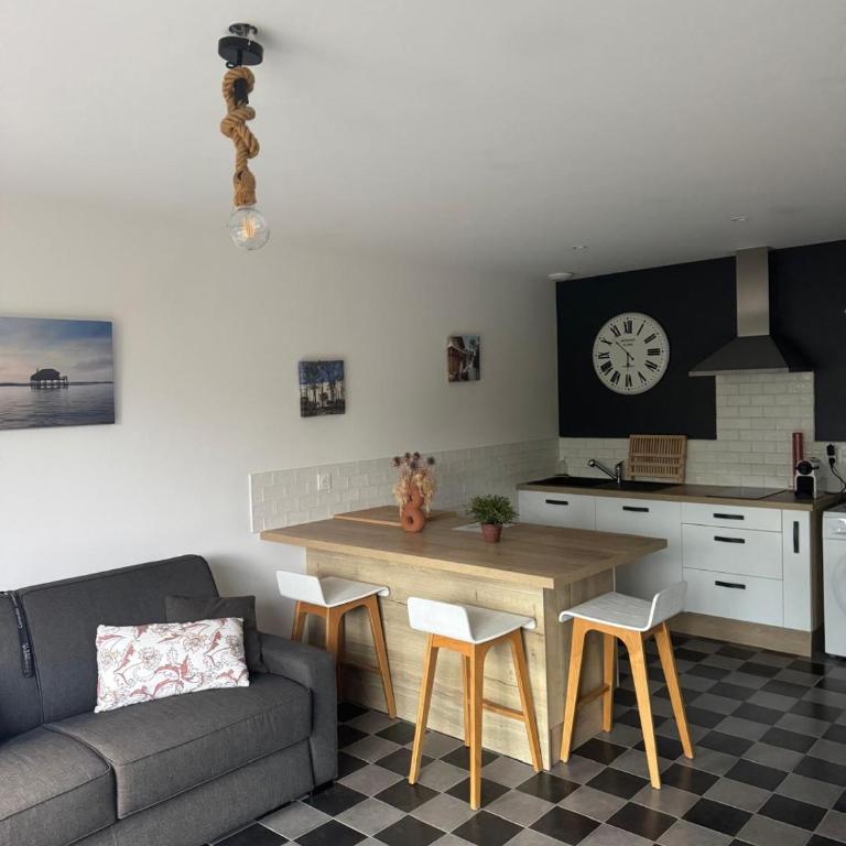 Studio entre bois et mer, chez Mathilde et Jérémy - Studio with Terrace - 7