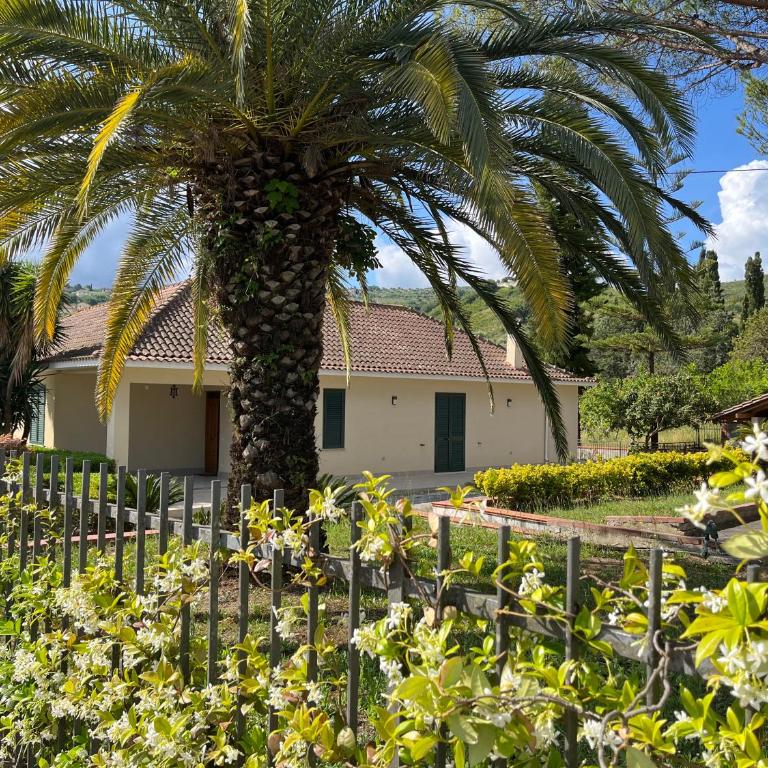Villa Claudia - casa vacanze - Four-Bedroom House - 3