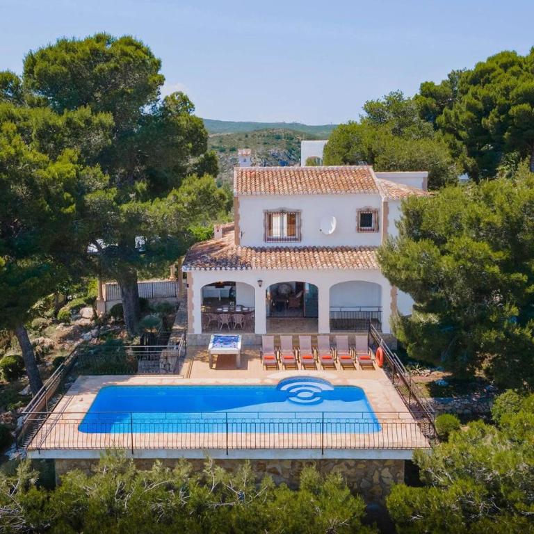 Villa La Marina by Villa Plus - Villa - 9