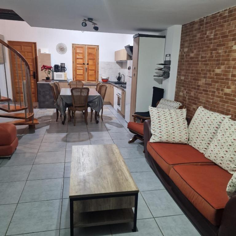Casita Flamingo - Three-Bedroom House - 5