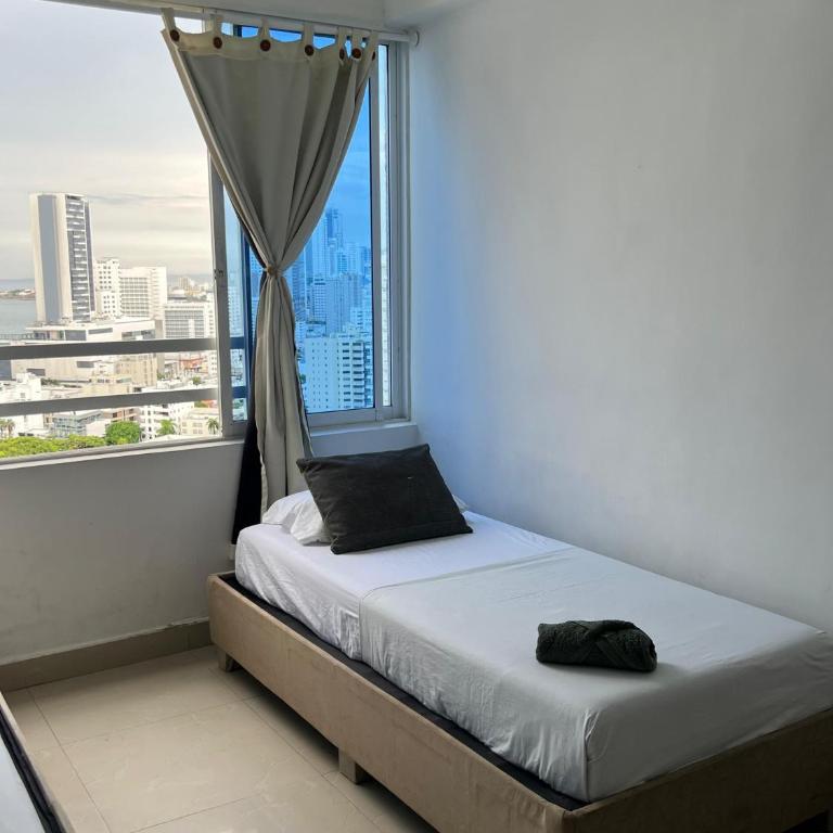 Lovely I bedroom with pool and views - One-Bedroom Apartment - 7