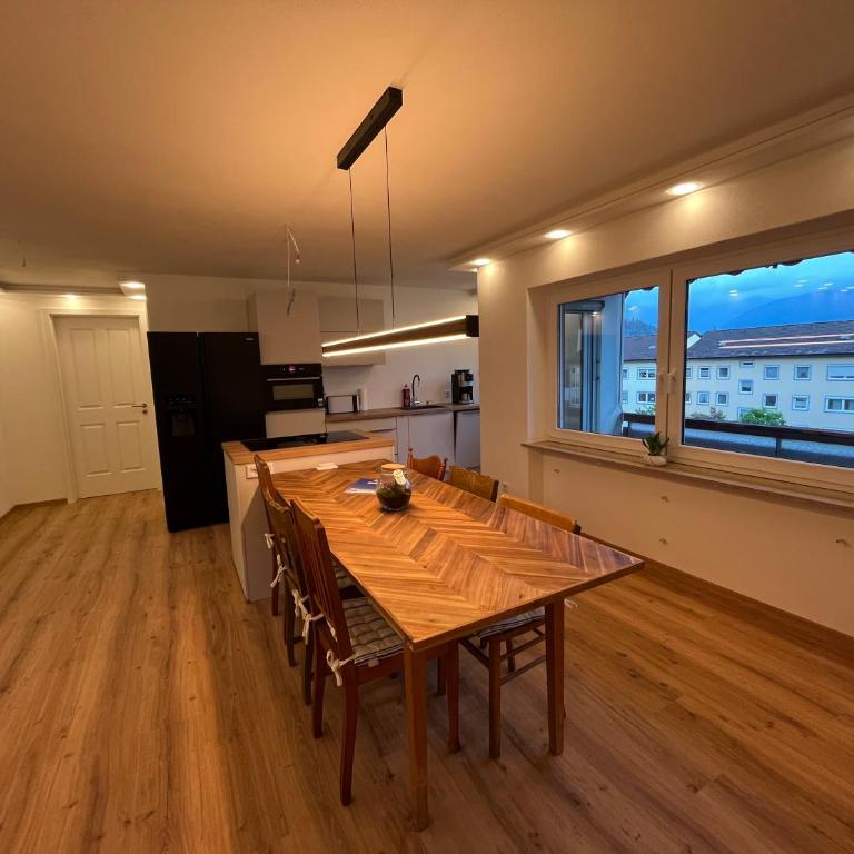 Ferienwohnung Bergblick - Apartment mit 4 Schlafzimmern und einem Balkon - 4