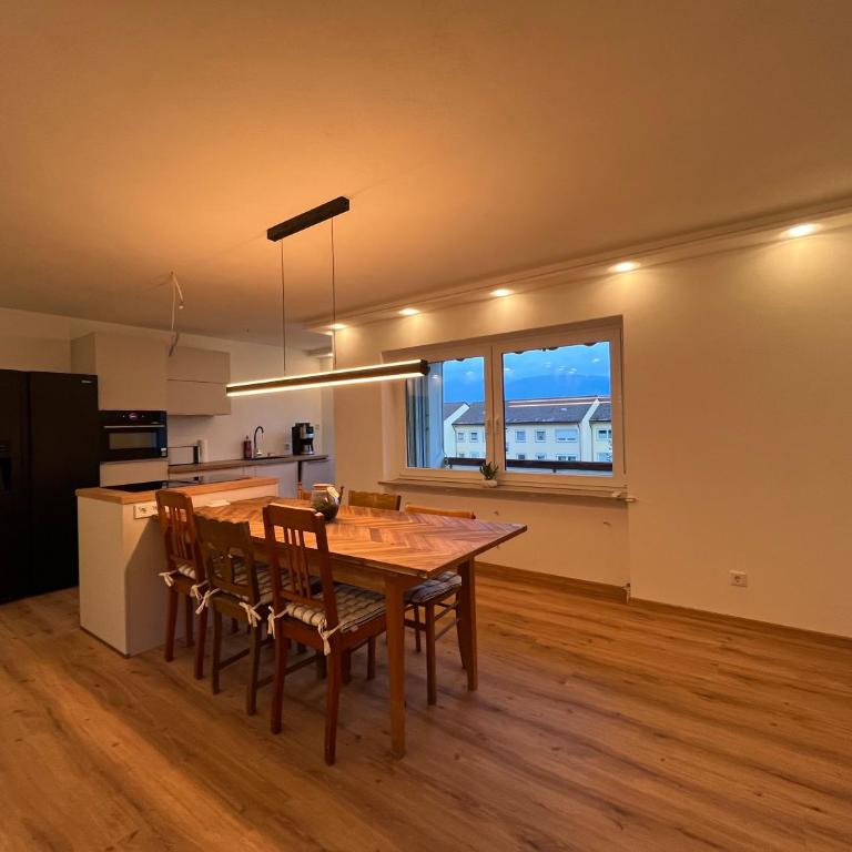 Ferienwohnung Bergblick - Apartment mit 4 Schlafzimmern und einem Balkon - 7