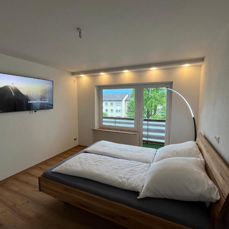 Ferienwohnung Bergblick - Apartment mit 4 Schlafzimmern und einem Balkon - 3