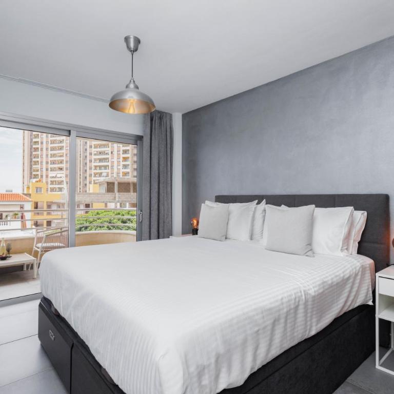 Modern 2 Bed Sea View Apartment Pool Access - Apartamento de 2 dormitorios con balcón y vistas al mar - 2