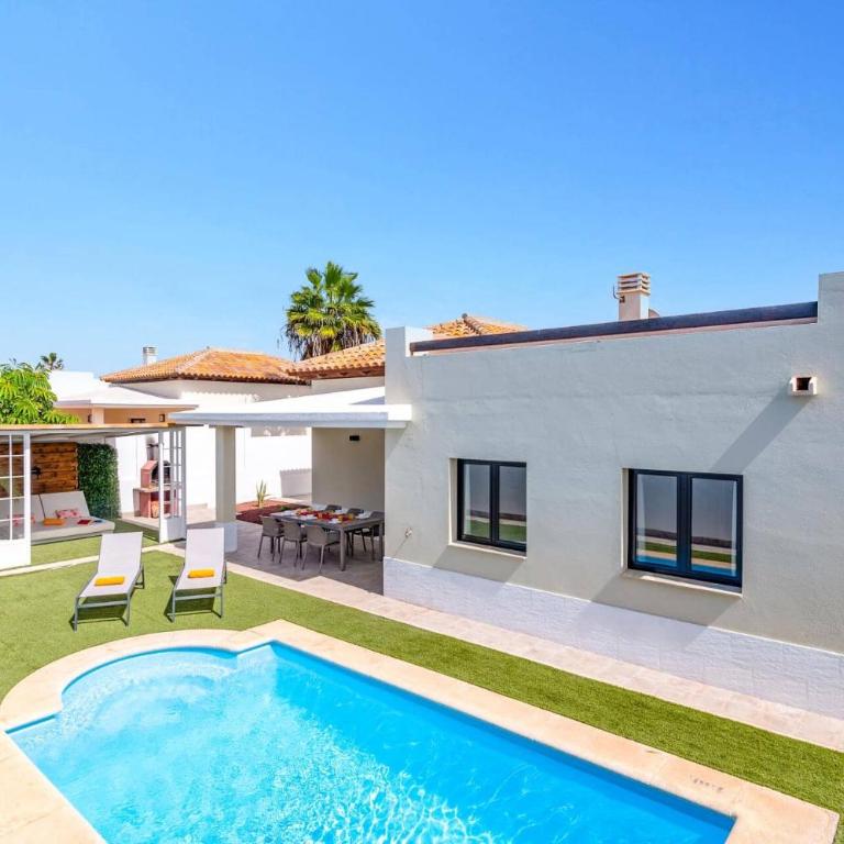 Villa Caleta Sunset by Villa Plus - Villa - 9