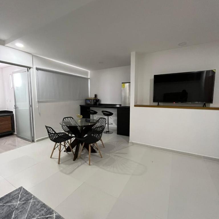 Black & White Lock Off Room - Two-Bedroom Apartment - 10
